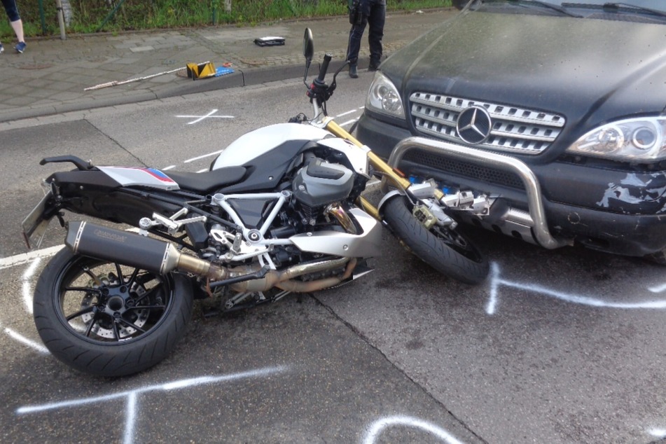 Bei einem Unfall in Eschweiler wurde ein Motorradfahrer schwer verletzt.
