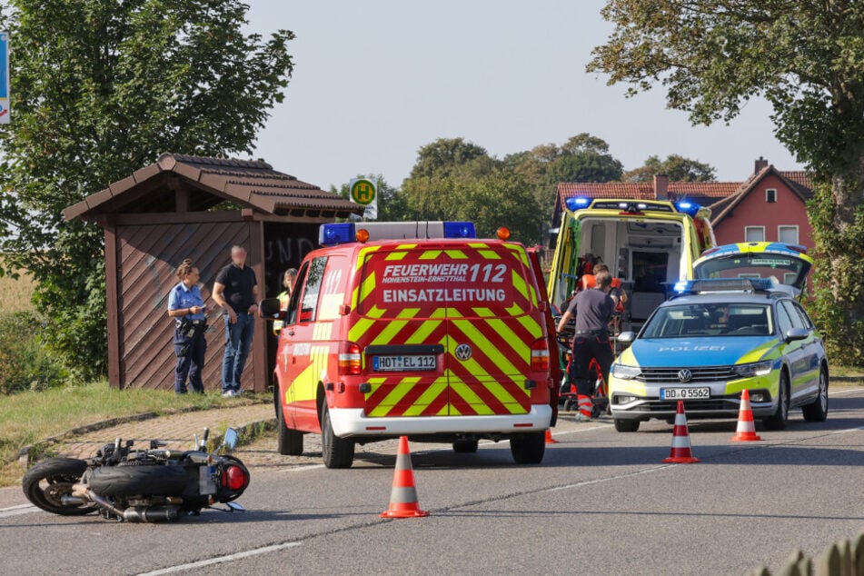 Neben der Polizei war auch ein Rettungsdienst und die Freiwillige Feuerwehr Hohenstein-Ernsttahl ein Einsatz.