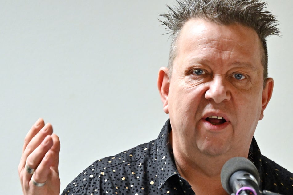 "Prinzen"-Frontmann Krumbiegel überrascht: "Weit davon entfernt, jeden, der AfD wählt, zu beschimpfen"