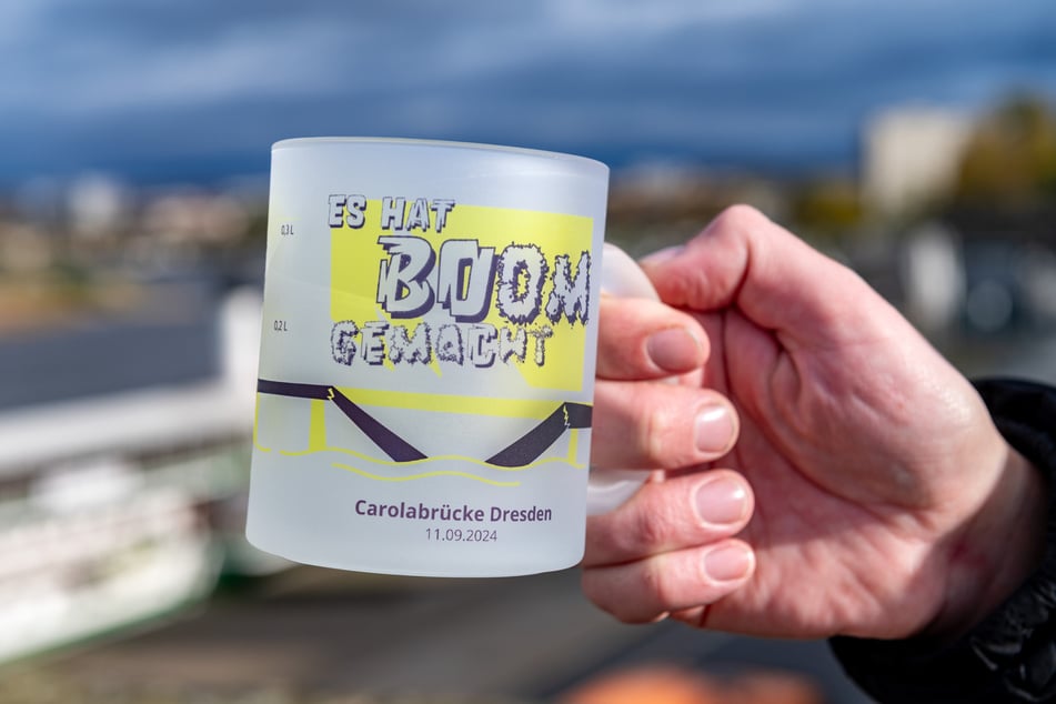Die Tasse zur Brücke: "Es hat Boom gemacht".