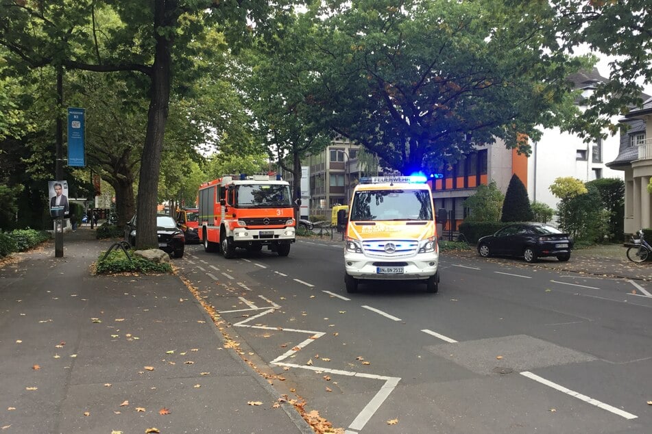 Am Mittwochnachmittag brannte es in einem Einfamilienhaus in der Kennedyallee in Bonn.