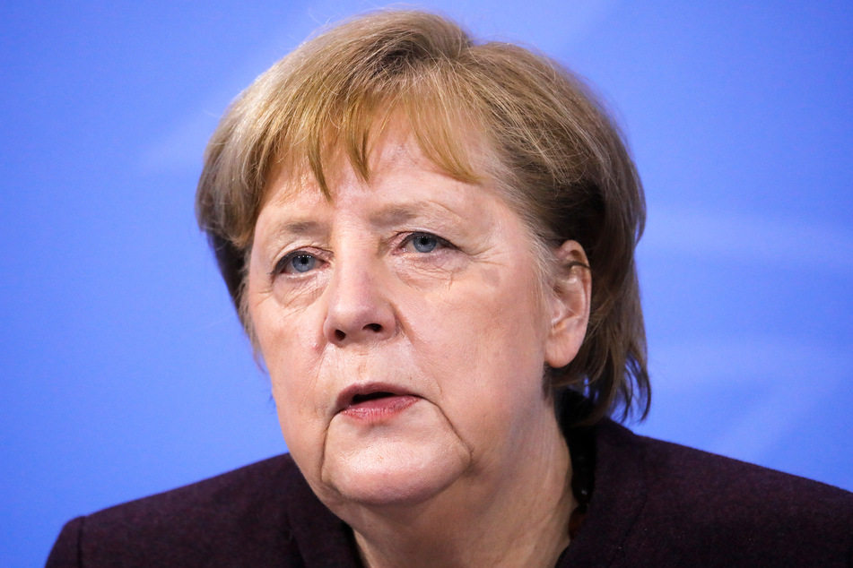 Bundeskanzlerin Angela Merkel (66, CDU) und die Ministerpräsidenten wollen am Mittwochabend den Fahrplan für die Einbeziehung der Hausarztpraxen in der Impfkampagne festlegen. Dies ist für Anfang oder Mitte April angepeilt.