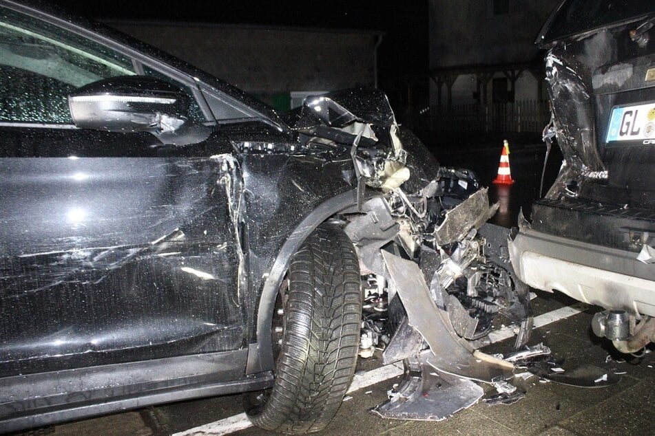 Autofahrer rammt Wagen im Vorbeifahren aus "unersichtlichem Grund": Dann wird klar, was los ist