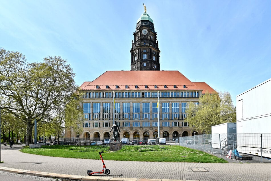 Das Rathaus wird den Kostenanstieg nicht stoppen können, die Hoffnungen des OB richten sich weiterhin auf Reformen auf Bundes- und Landesebene.