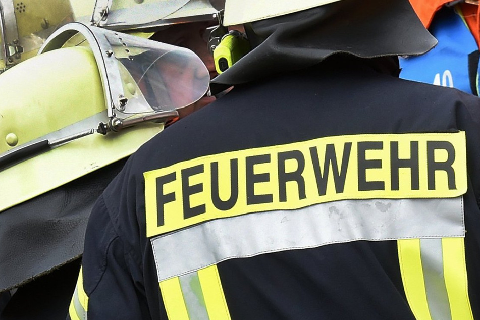 Die Kälte stellte die Feuerwehr vor eine Herausforderung. (Symbolbild)