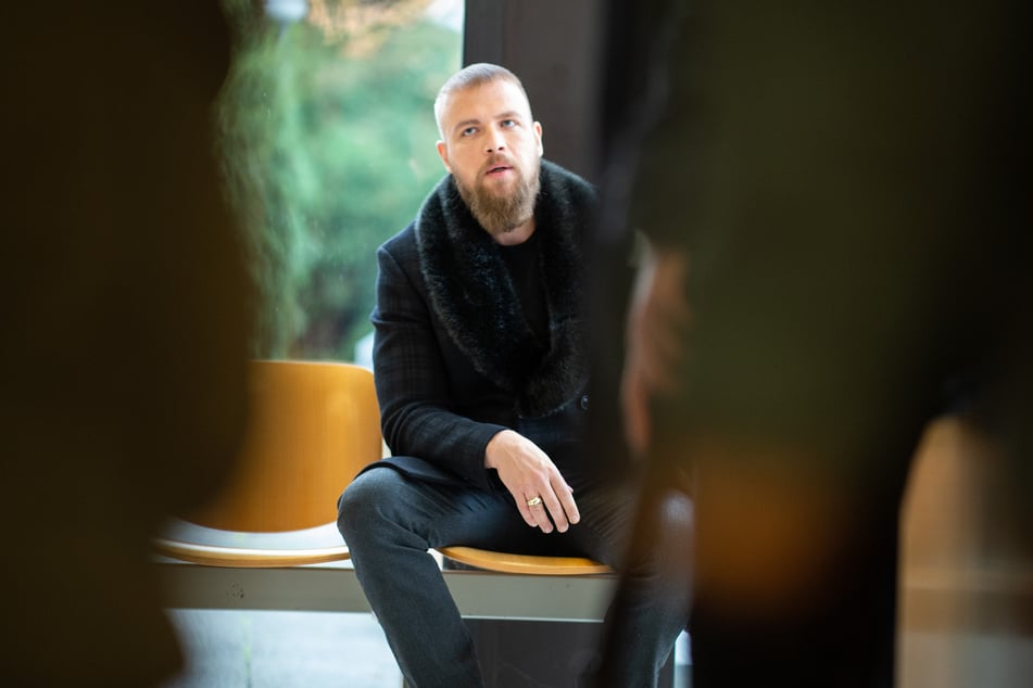 Der Rapper Felix Blume (41) plant im März in München aufzutreten, ein linkes Bündnis will dies verhindern.