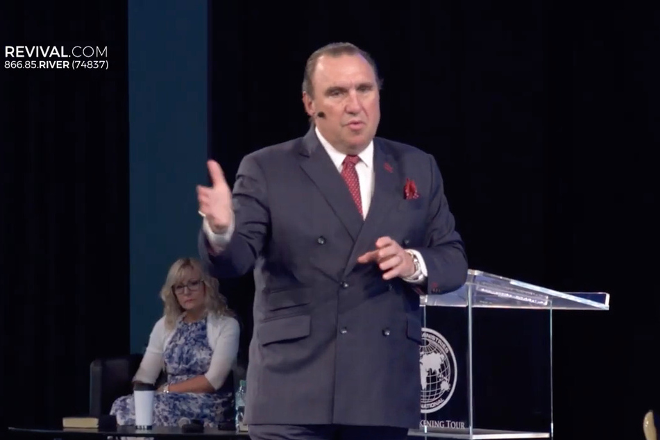 Am Sonntag prerdigte Rodney Howard-Browne (58) in zwei Gottesdiensten vor insgesamt 1000 Gläubigen.