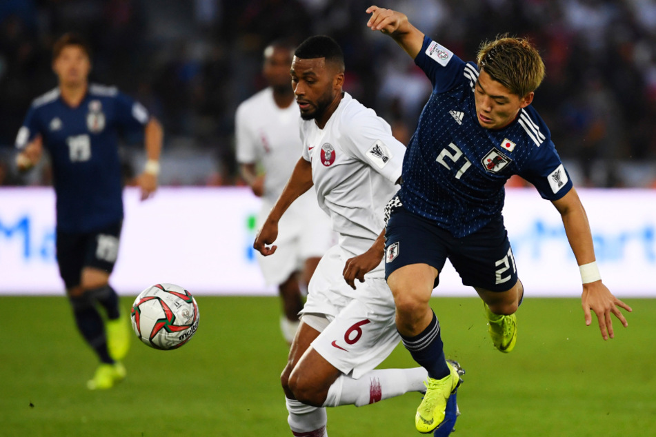 Der 18-fache japanische Nationalspieler Ritsu Doan (r.) kam auf Leihbasis von der PSV Eindhoven und soll das Angriffsspiel des DSC mit seiner Dynamik beleben.