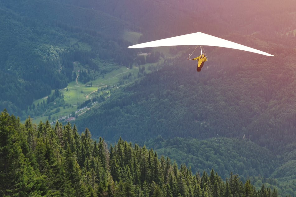 Drama in den Alpen: Deutscher stürzt mit Drachenflieger in den Tod