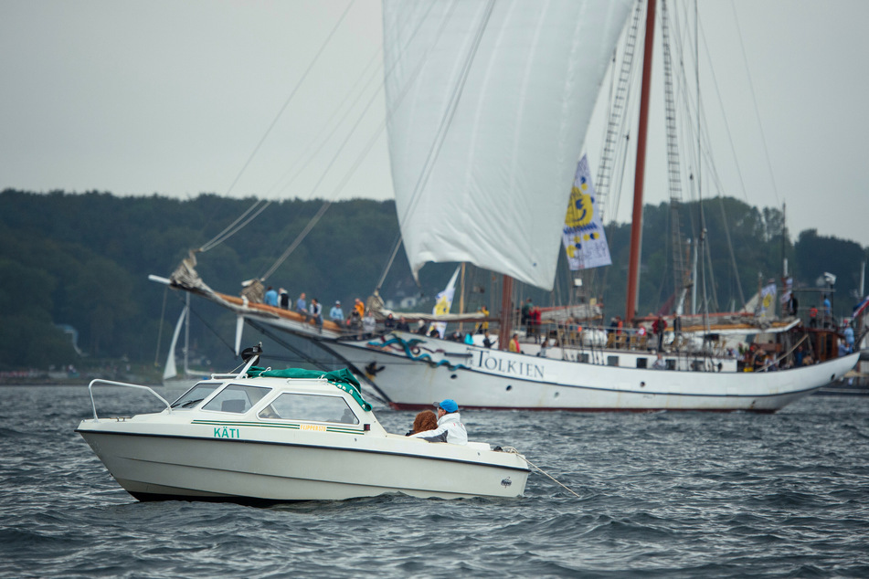 Die Kieler Woche ist eine jährliche Segelregatta, die bereits seit Ende des 19. Jahrhunderts in Kiel ausgetragen wird.