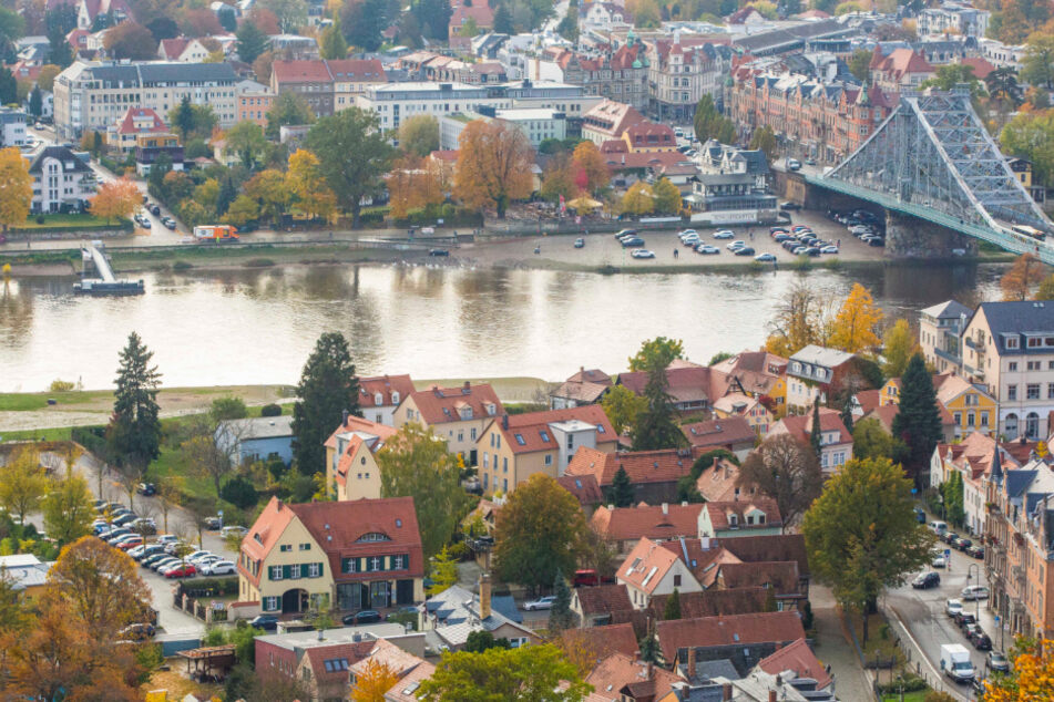 Hinter der Alten Feuerwache (unten links mit Turm) sollen das Rückhaltebecken und die neue Abwasserleitung gebaut werden