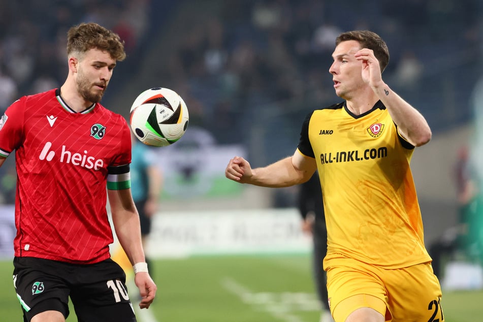 Eric Uhlmann (22, l.) wechselt von Hannover zu den Veilchen ins Erzgebirge.