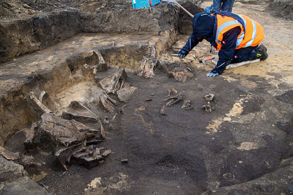 Die gefundenen Gräber sollen mehrere Tausend Jahre alt sein.
