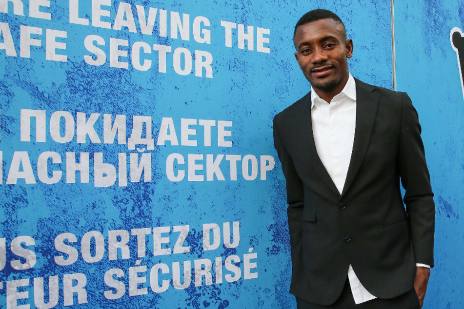 Beim Coronaregel-Vergehen gefilmt: Hertha-Stürmer Salomon Kalou trat mit einem Facebook-Stream aus der Kabine einen Skandal los. (Archivbild)