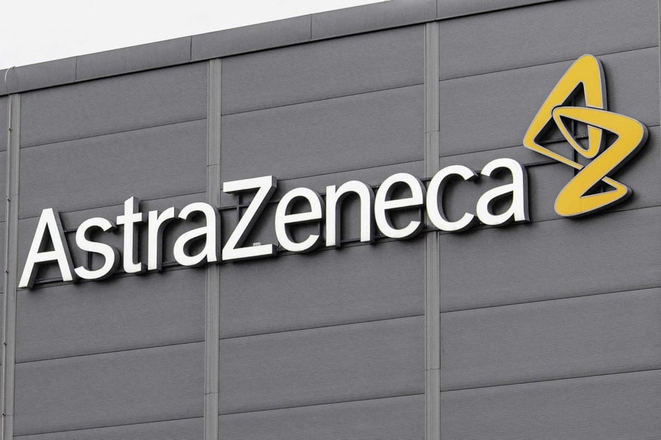 In einer Sammelklage wegen Impfschäden gehen Betroffene und deren Angehörige in Großbritannien gegen den Pharmariesen AstraZeneca vor.