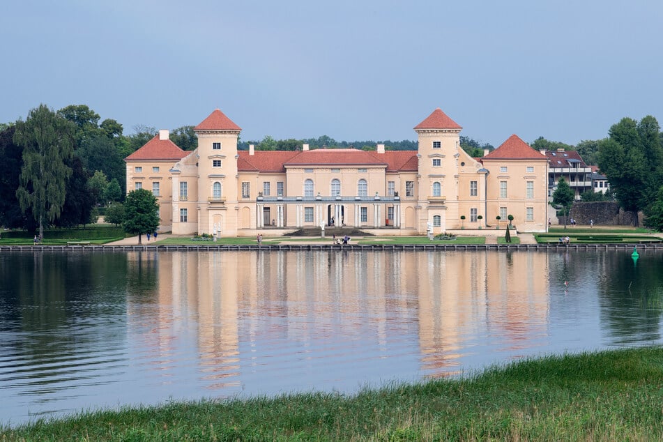 Das Schloss Rheinsberg kann ab Mittwoch wieder besucht werden - unter Einhaltung der Corona-Vorschriften.