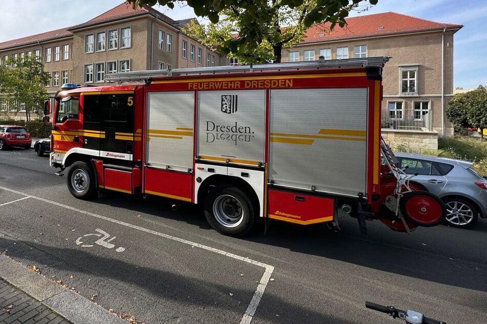 Dresden: Feuerwehr rückt zu Dresdner Gymnasium aus: Was war da los?