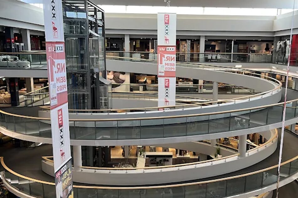 XXXLutz gibt sechs Stunden langen riesige Rabatte