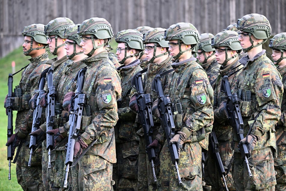 Über 17.000 junge Männer erhielten in Sachsen bereits einen Fragebogen der Bundeswehr.