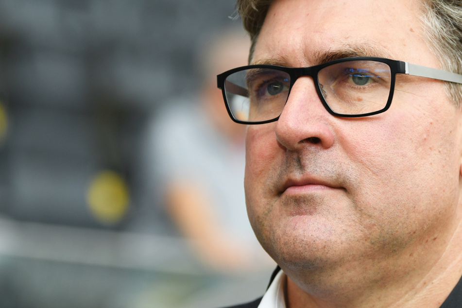Eintracht-Vorstandssprecher Axel Hellmann (50) sagte: "Wirtschaftlich hat uns Corona brutal ausgebremst."