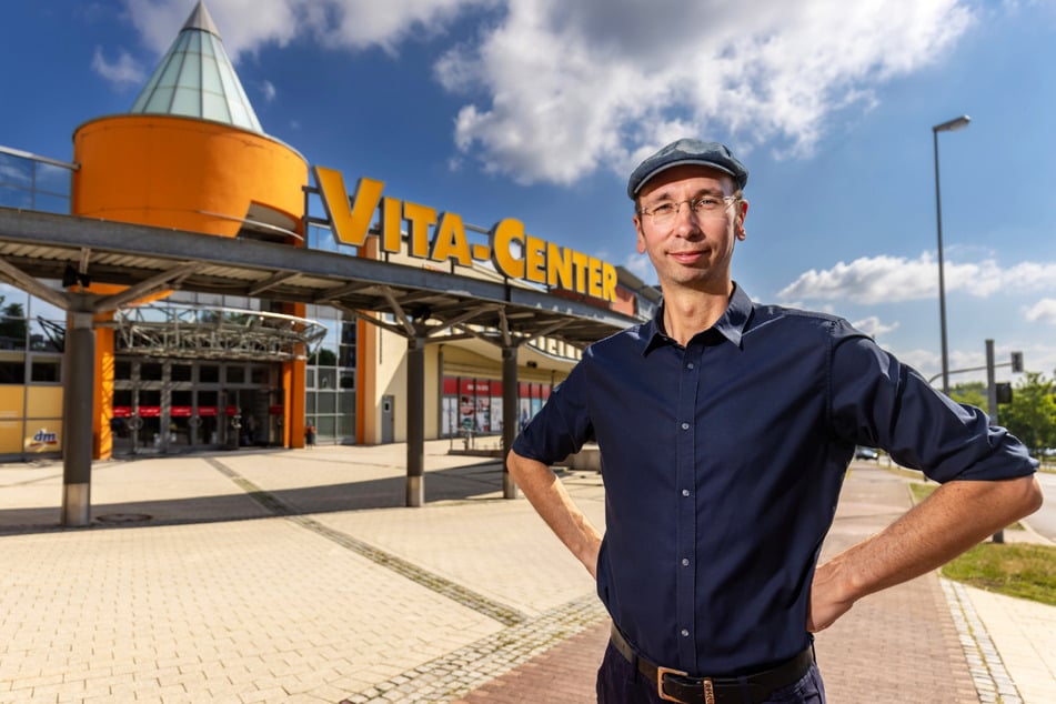 Norbert Engst (38) hat den Mittelpunkt des Heckert gefunden - direkt vor dem Vita-Center.
