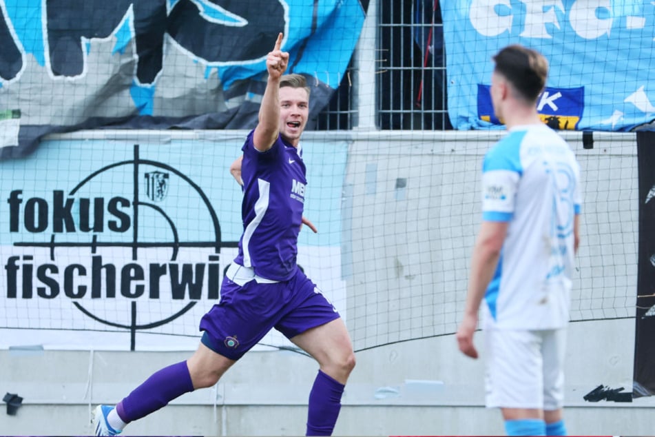 Was passiert mit ihm? Für Erik Majetschak (25) hat Trainer Jens Härtel (56) die richtige Position noch nicht gefunden.