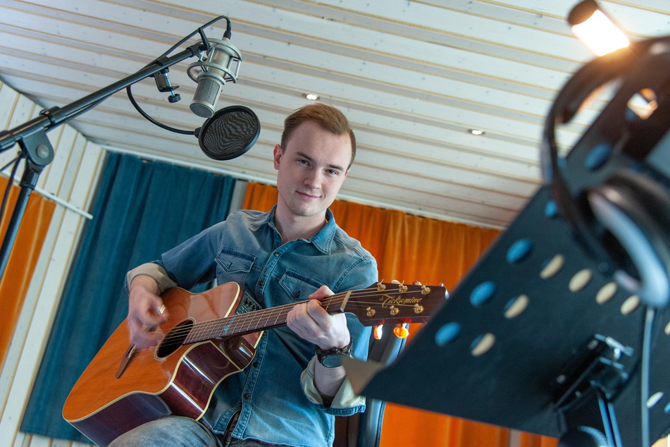Der Popsänger Toni Kraus (24) veröffentlicht bald seine neue Single "Mein Zuhause".