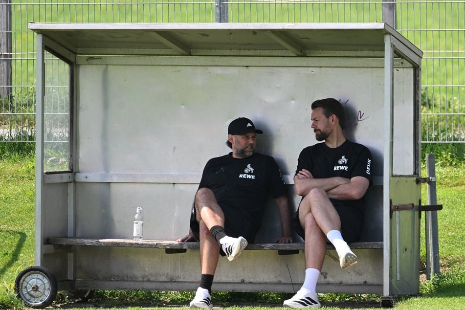 Die Verantwortlichen des 1. FC Köln, Tim Steidten (47, l.) und Thomas Kessler (40), sehen die Personalie El Mala entspannt.