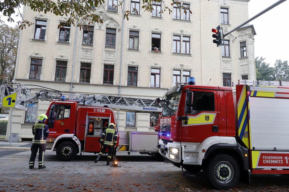 Chemnitz: Feuerwehreinsatz! Wohnungsbrand in Chemnitz