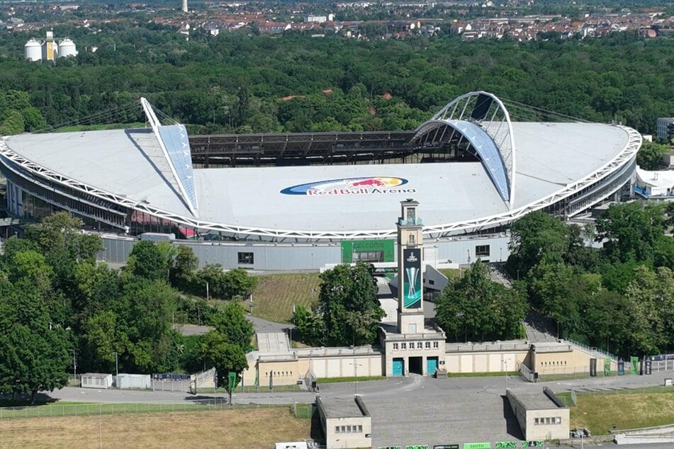 Die Red Bull Arena wurde teilweise umdekoriert und verwandelt sich eigens für das Event zum "Leipzig Stadium".