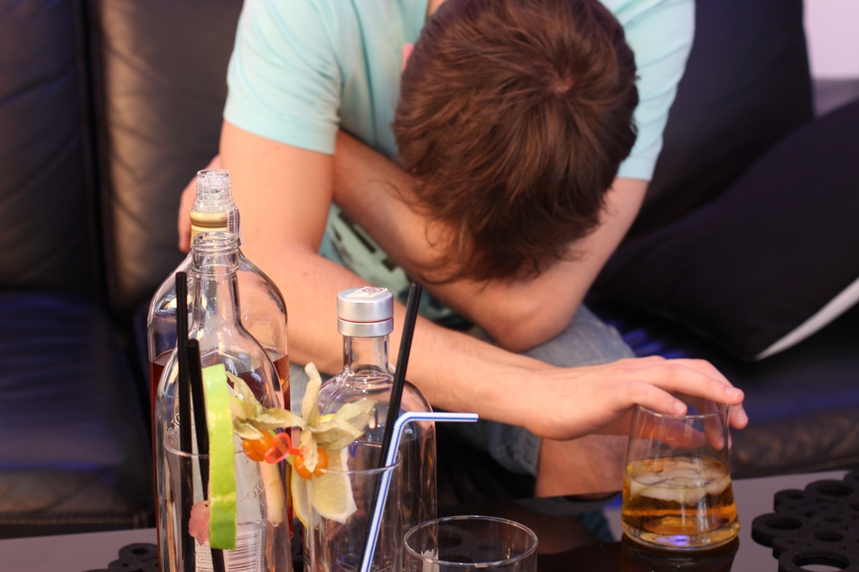 In NRW gab es im Jahr 2018 weniger Komasaufen unter Jugendlichen, dafür stieg der Anteil der Jüngeren an. (Symbolbild)