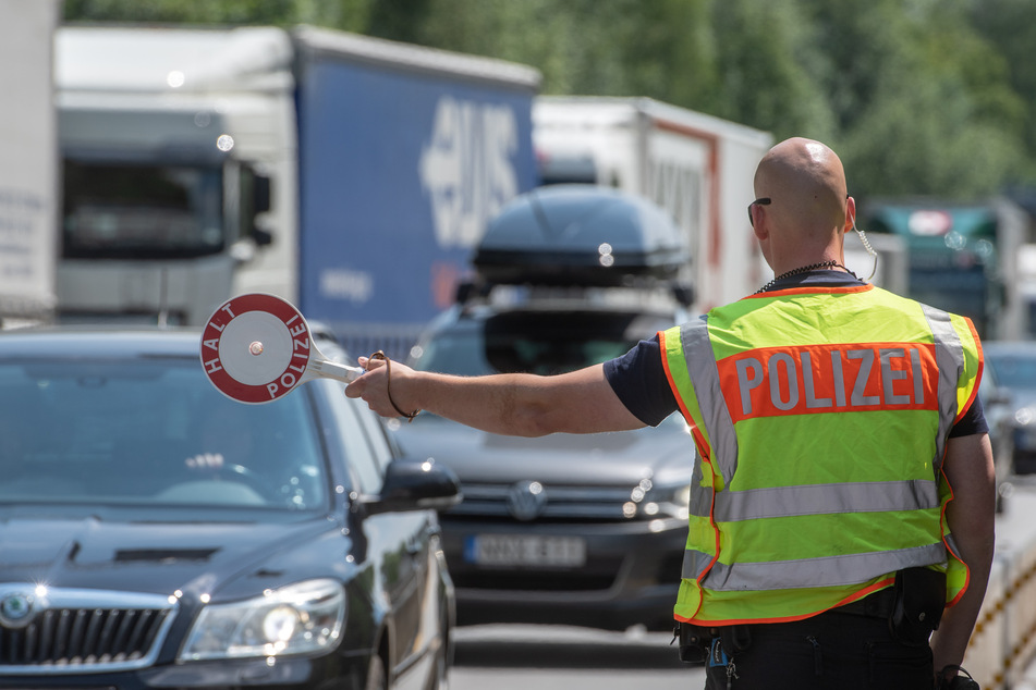 Die Polizei kann bei ihren Kontrollen aktuell den genauen THC-Wert noch nicht ermitteln. Das geht nur bei einer Blutabnahme und das dauert lange. (Symbolbild)