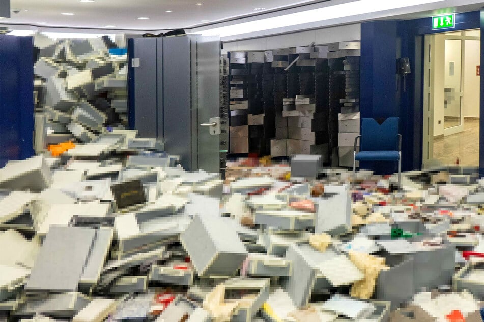 "Gigantisches Puzzle": Opfer des Sparkassen-Coups erhalten erste Gegenstände zurück