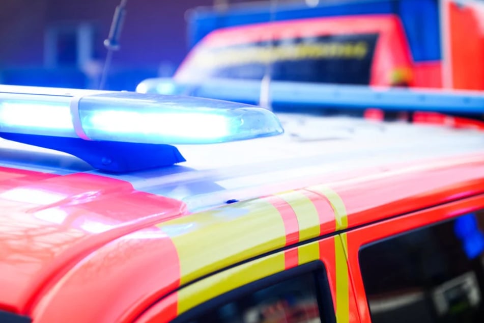 Tödlicher Unfall in Sachsen: Mann stirbt noch an Unfallstelle