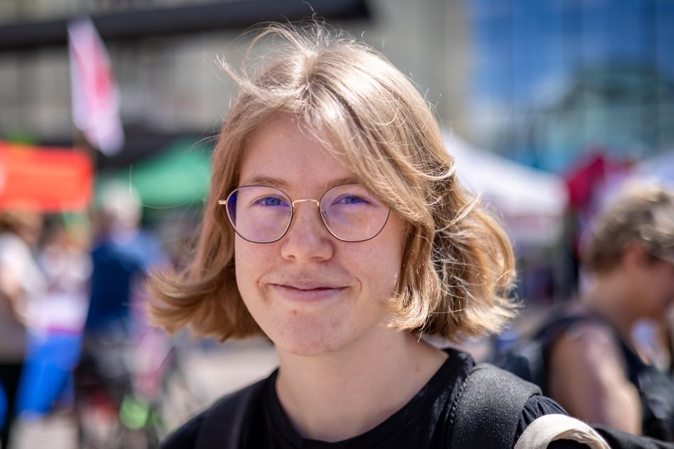 Hanna (20) ist begeistert, dass so viele junge Menschen vor Ort waren.