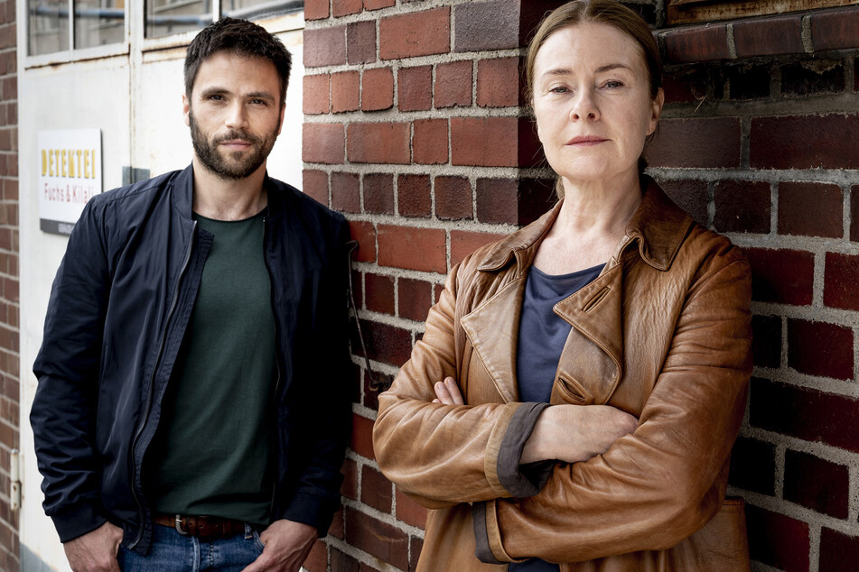 Lina Wendel (56) und Karim Chérif (44) sind wieder als Privatdetektive Anne Marie Fuchs und Youssef El Kilali in der rheinischen Metropole Düsseldorf im Einsatz.