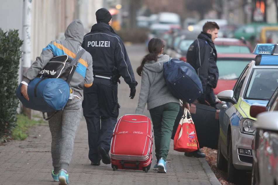 Im ersten Quartal des Jahres packten mehr als doppelt so viele Geflüchtete ihre Koffer als im Vergleichszeitraum 2024. Und das freiwillig.