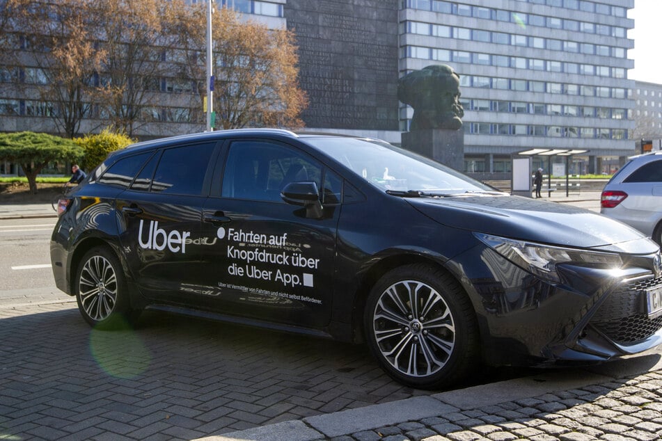 Am Mittwoch wurde im Stadtrat ein Mindestbeförderungsentgelt bei Mietwagen wie Taxen oder Uber abgelehnt.