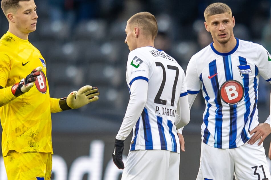 Die beiden Brüder Palko Dardai (26, 2.v.r.) und Marton Dardai (23, r.) tragen seit ihrer Jugend die Fahne auf der Brust.