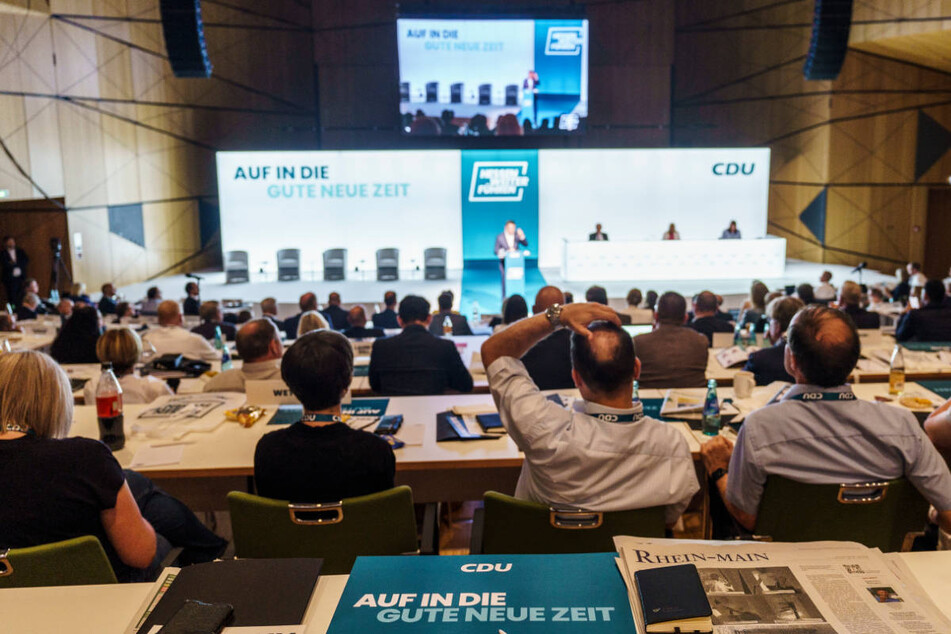 Am Samstag fand in Darmstadt der Parteitag der hessischen CDU statt, mit dem sich die Partei auf die heiße Phase im Wahlkampf für Hessenwahl einstimmte.