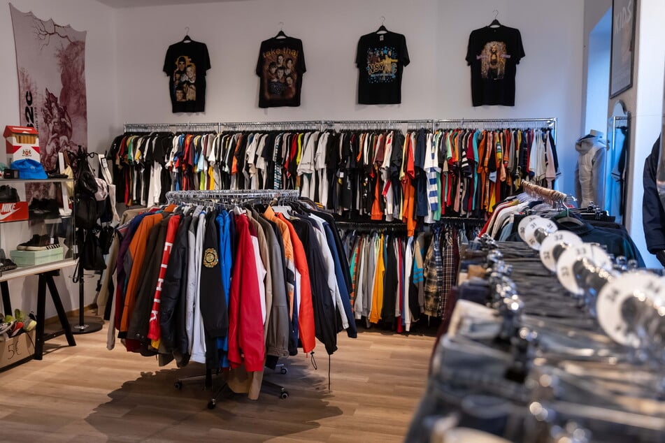 Der Laden ist nur die halbe Miete: Das Mode-Geschäft "GEMS" auf dem Kaßberg gewinnt seine jungen Kunden über Instagram.
