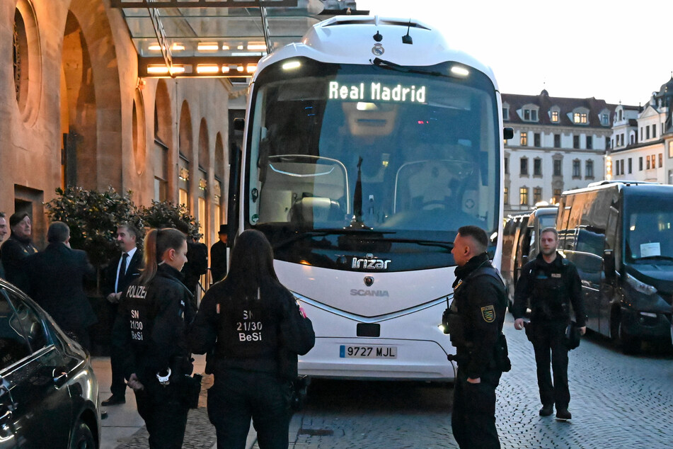Gegen 15 Uhr kam Real Madrid am Steigenberger Hotel in der Leipziger Innenstadt an.