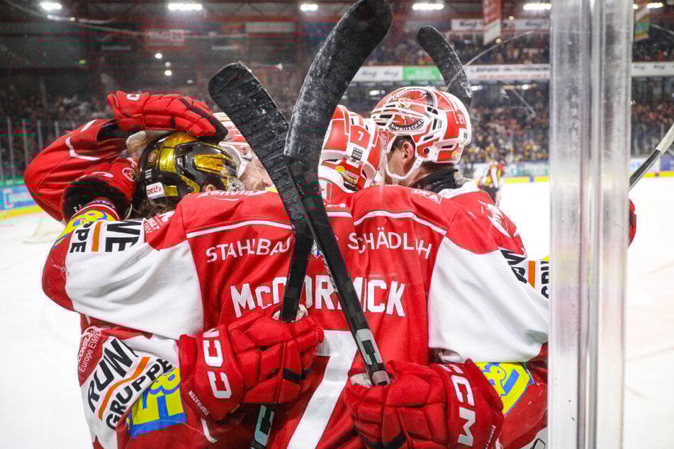 Wer Eishockery liebt, darf dieses Spiel am Freitag (13.3.) nicht verpassen