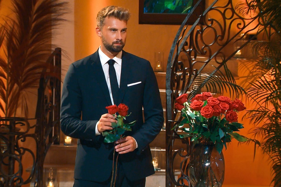 "Bachelor" Dominik ließ Nele in der Nacht der Rosen lange zittern.