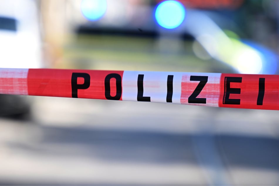 Die Polizei sperrte das Gebiet am Krankenhaus ab. (Symbolfoto)