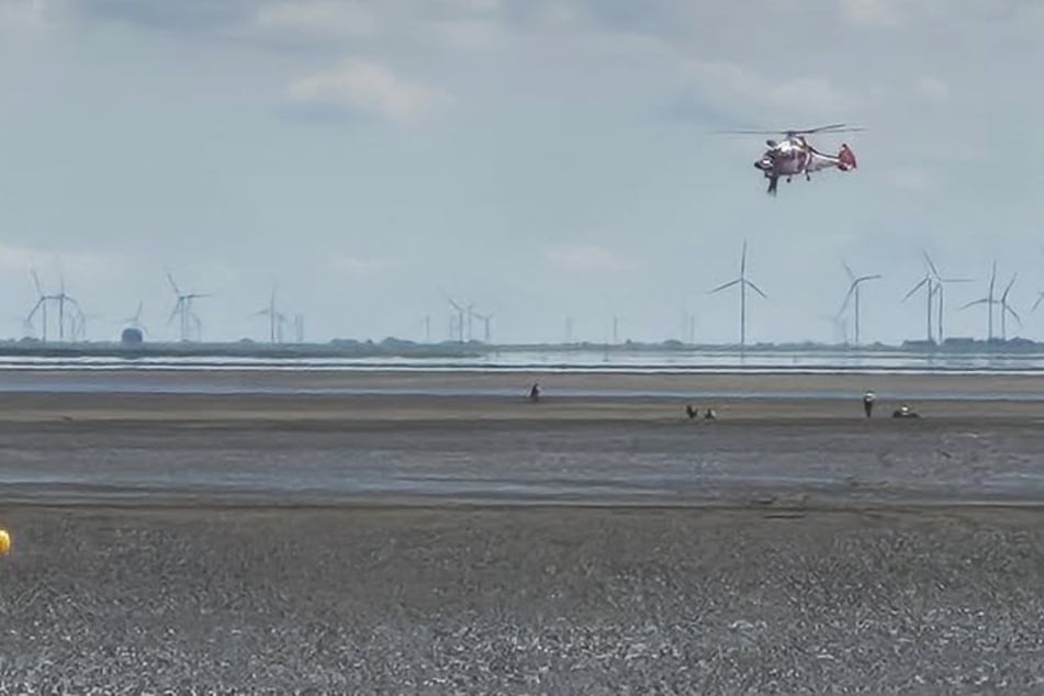 Die in Not geratenen Person musste per Hubschrauber gerettet werden.