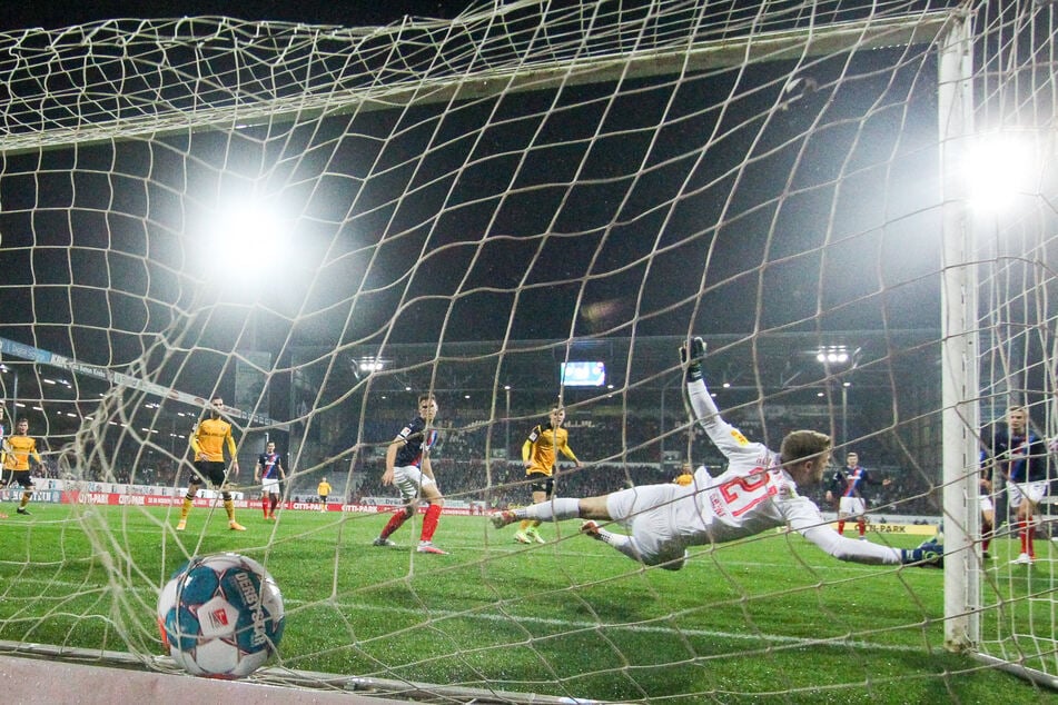 Die Hinrunde endet am 4. Advent. Da muss Dynamo nach Kiel. Die letzte Partie dort verlor Dresden am 5. November 2021 mit 1:2.