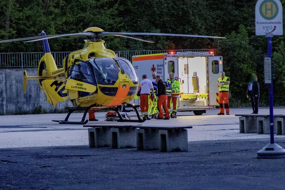 Mit einem Rettungshubschrauber wurde die schwer verletzte 14-Jährige in eine Klinik geflogen.