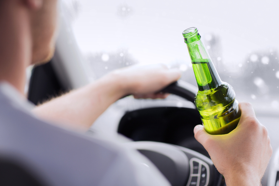 Polizei erwischt betrunkenen Autofahrer dreimal in 16 Stunden!