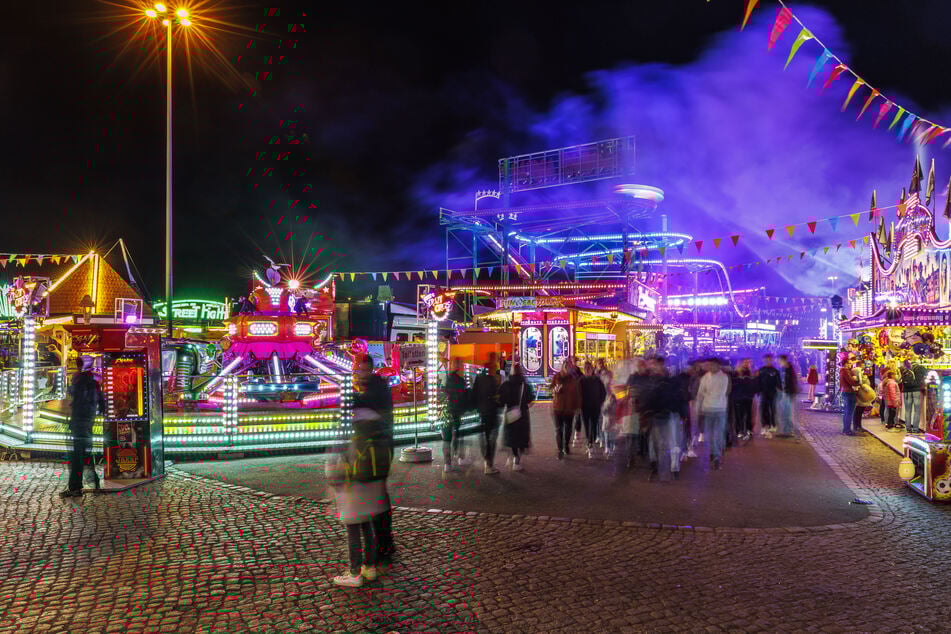 Am Sonntag und Montag findet auf dem Rummel in Dresden eine Ostereier-Jagd statt. Werdet ihr die Glücklichen sein? (Archivbild)